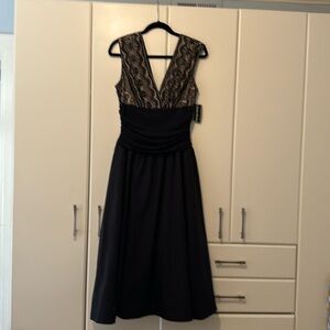 NWT Jessica Howard black gown